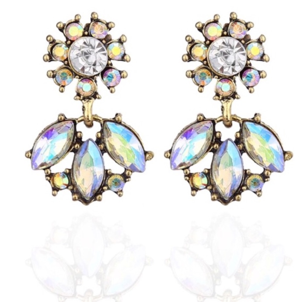 NEW!💙💎VINTAGE RHINESTONE EARRINGS!💎💙GOLD LOOK! - Picture 2 of 8